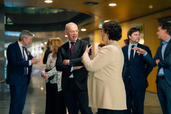 VWS-minister Bruijn op bezoek bij MooiMaasvallei