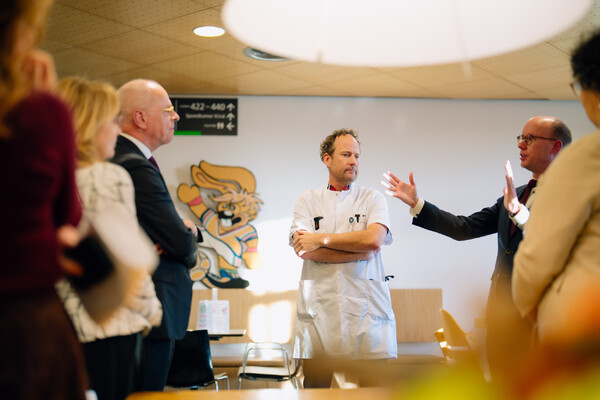 VWS-minister Bruijn op bezoek bij MooiMaasvallei